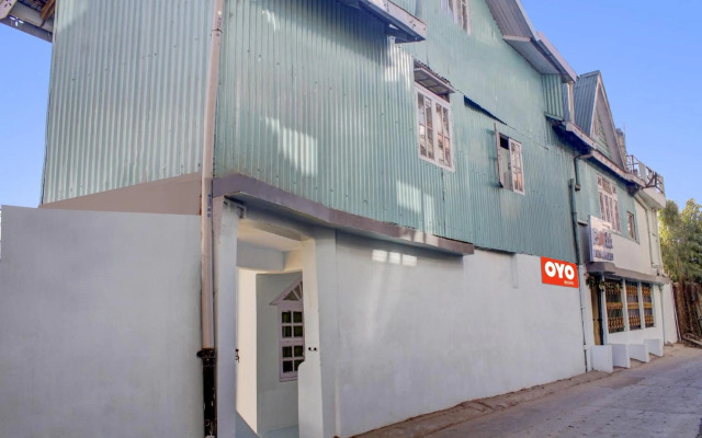 OYO 80513 Hotel Rose Garden