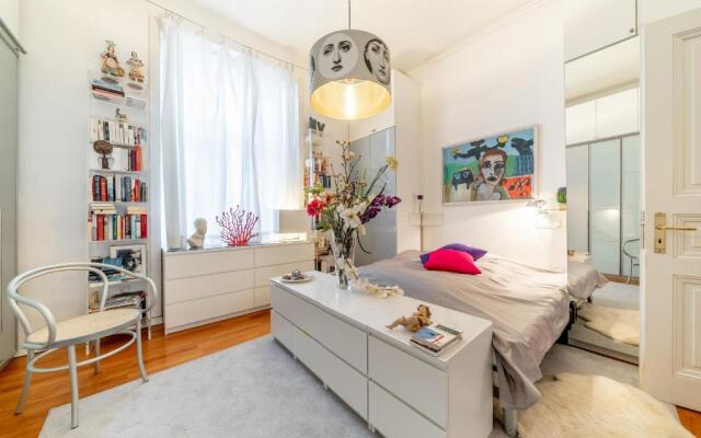 Id 6750 | Private Apartment