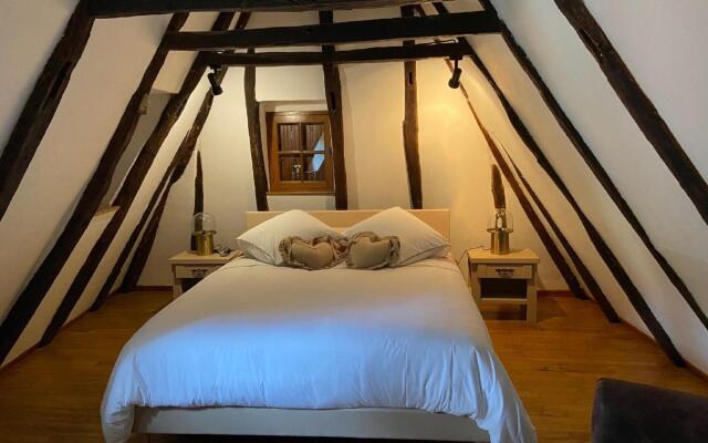 Traditional holiday home in Altillac with private pool