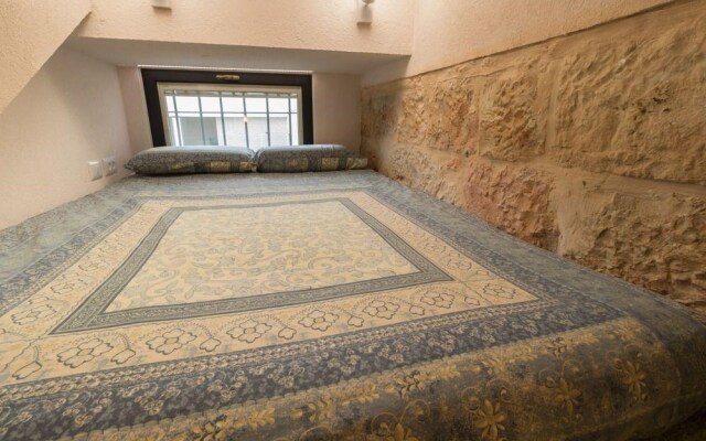 Best Location Jerusalem Stone Apartment