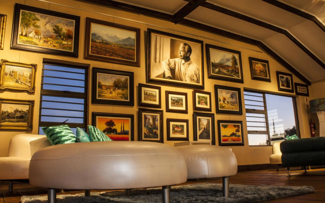 Balmoral Lodge