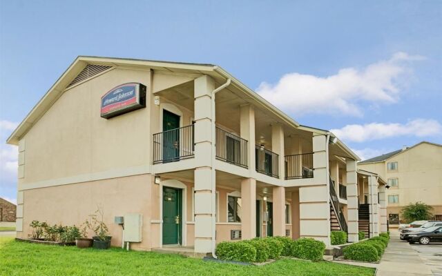 Howard Johnson Express Inn - Denton