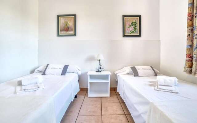Villa - 6 Bedrooms with Pool and WiFi - 106408