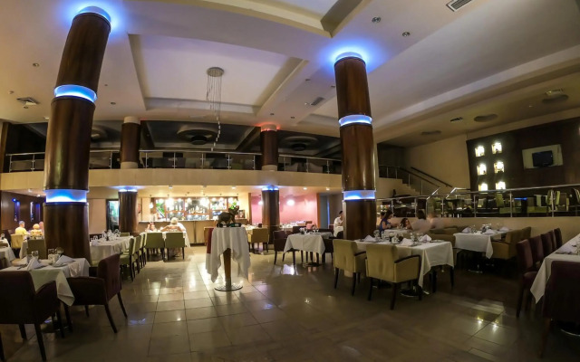 Regency Plaza Aqua Park & SPA