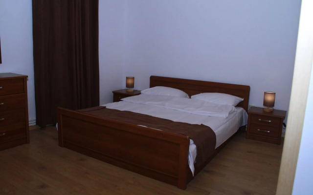 Villa Quattro - Villa with Open Pool and Eco Garden