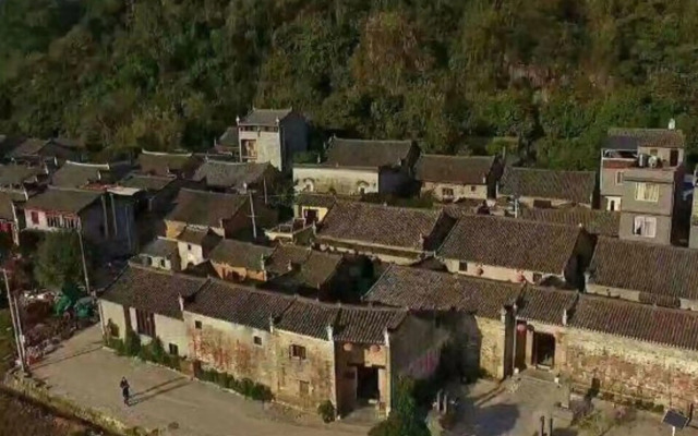 Fengguan Mountain Meilu Village Inn (Yangshuo Yulong River Scenic Area)