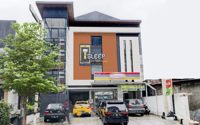 OYO 94728 Isleep Ciwalk