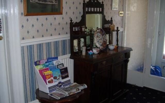 Whitworth Falls Hotel