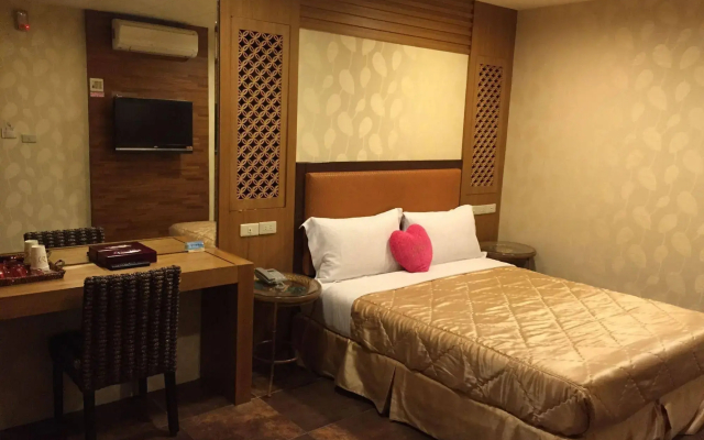 Funzy Hotel
