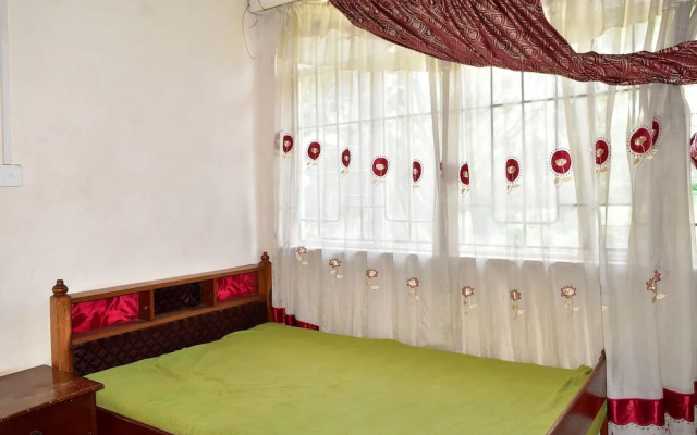 Afrique Paradise Hotel