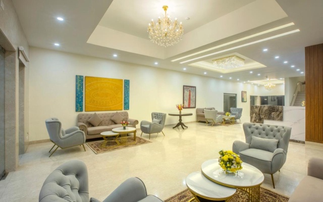 Hotel Luxe Opera NH8 - 7km from IGI Delhi Airport