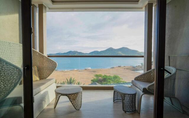 Zuri Resort