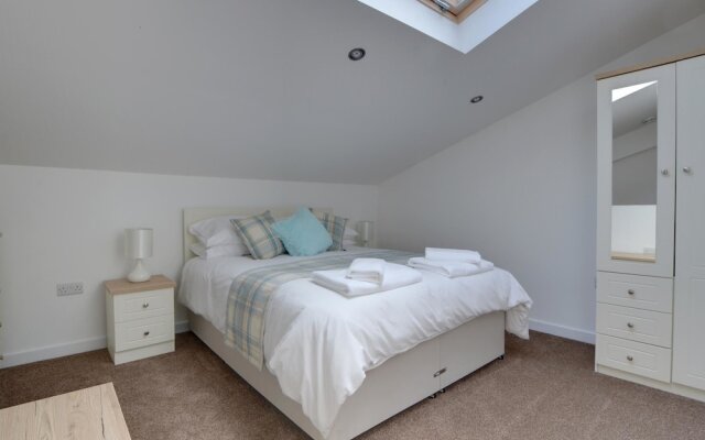 Exquisite Holiday Home in Frittenden Kent With Parking