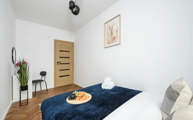 Lumina 2-room apart near the Old Town