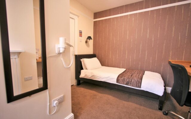 Central Hotel Cheltenham by Roomsbooked