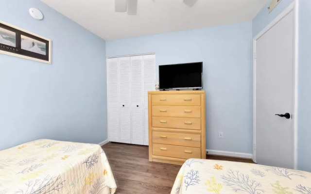 Hilton Head Hangout 2 BDR Resort Condo by Beach!