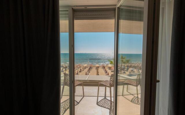 AMR Hotel