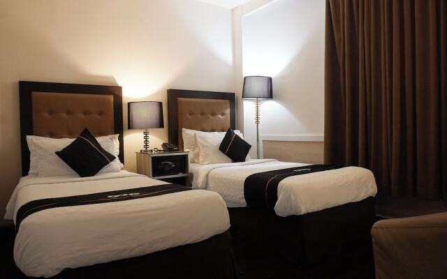 Super OYO Townhouse Oak Grand Orienchi