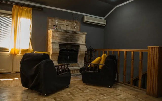 Zebra Hostel & Tours
