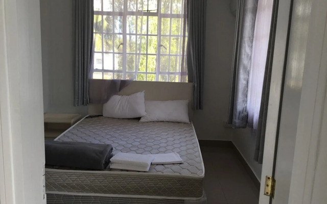 Modern Three Bedroom Apartment West Coast