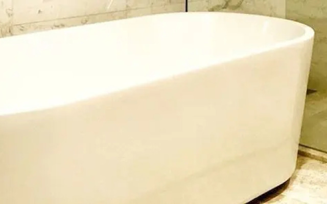 The Platinum Suites 17