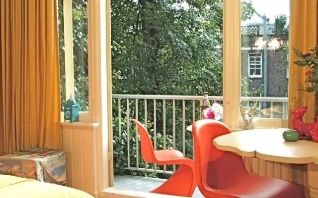 Colourful Bed And Breakfast