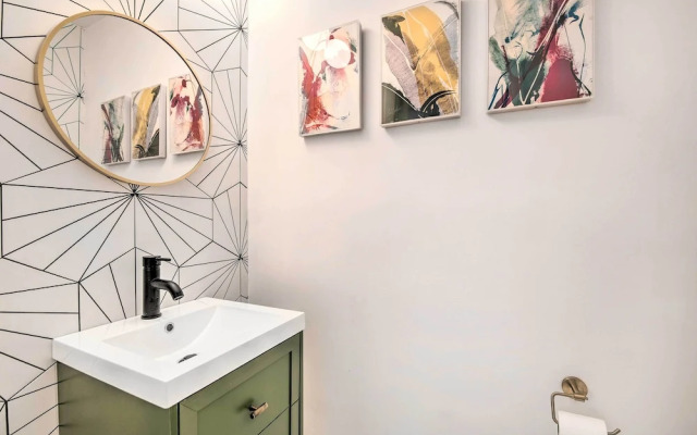 Peaceful Smyrna Home w/ Wood-burning Fire Pit