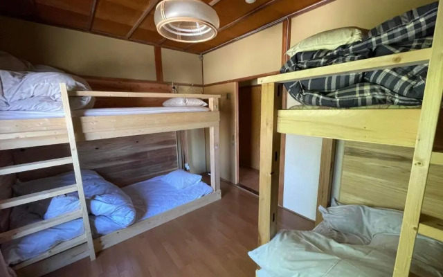 おせっかいゲストハウス 昭和の寅や