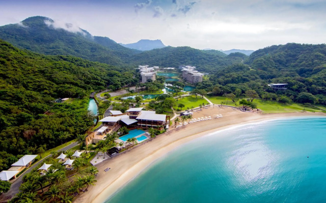 Pico Sands Hotel