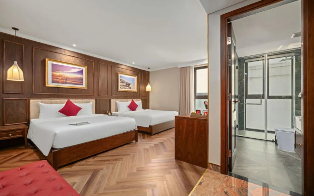 Golden Lotus Luxury Hotel Da Nang