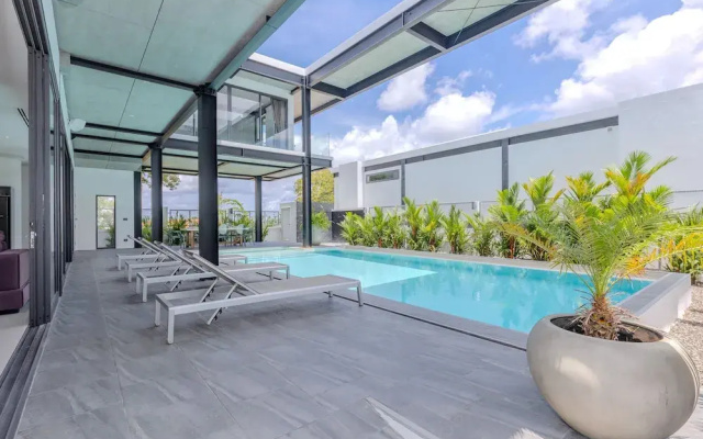 Loft-Style 4BR Salt Pool Villa Sunset 6