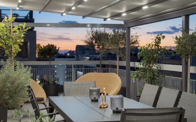 Athens Golden Light Premium Residence