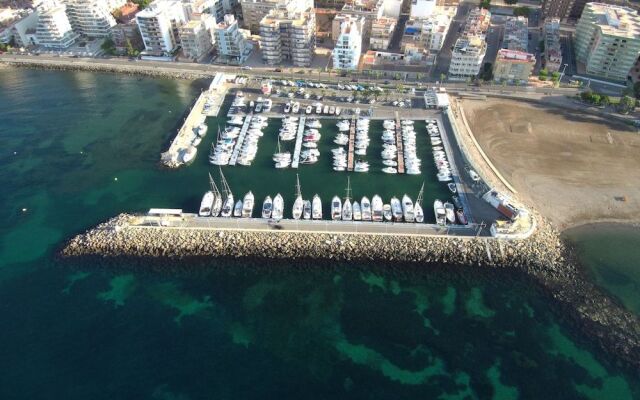 Club Nautico Aguilas - Hostel
