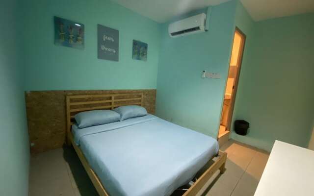 CheckInn Express Kuching