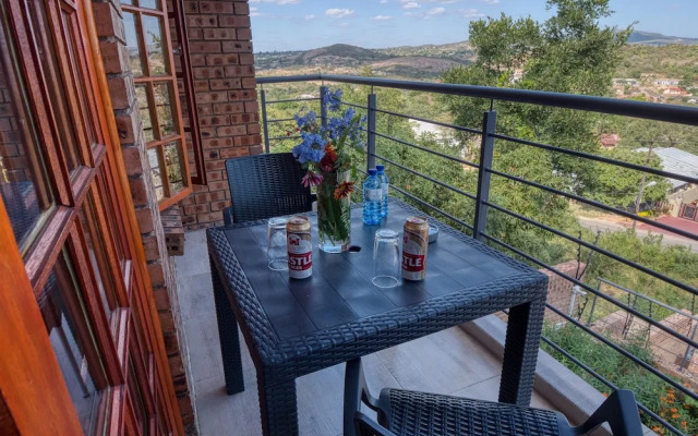 Tembo Guest Lodge