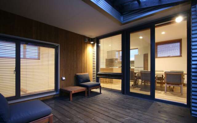 Shimogoryo House