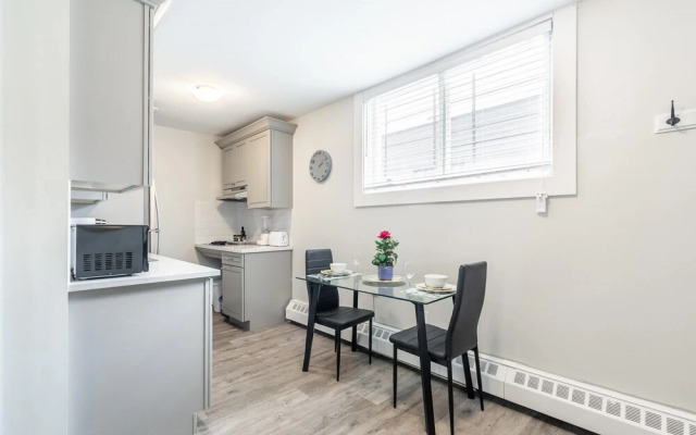 Modern Rustic 1BR Boutique Apt Within DT Hamilton
