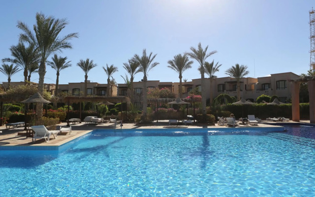 Tamra Beach Resort