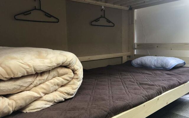 81's Inn Fukuoka - Hostel