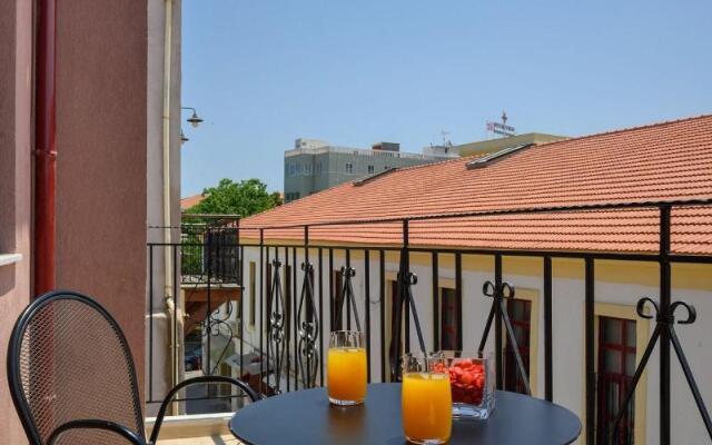 Minaret Suites & Apartments