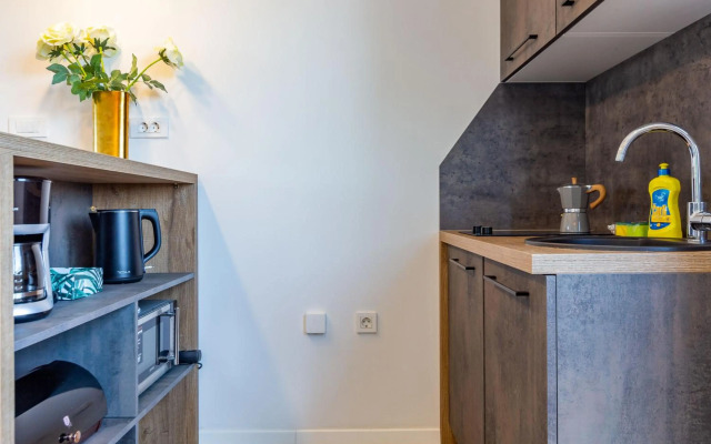 Tiffy studio w private parking