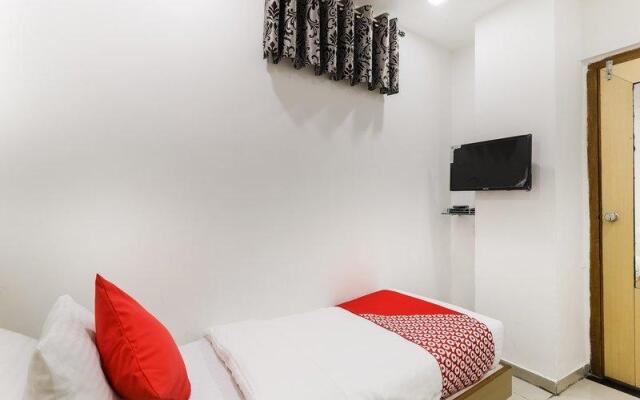 OYO 48254 Hotel D Veeray