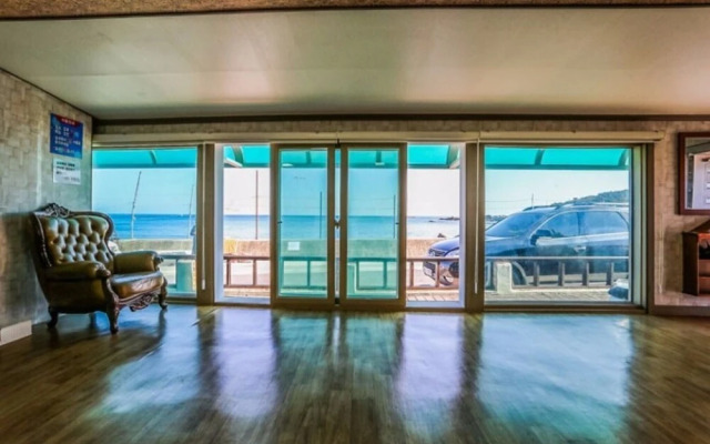 Pohang Sagyejeol Guryongpo Pension