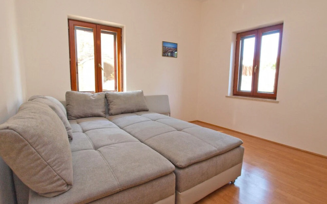 Apartment 1160