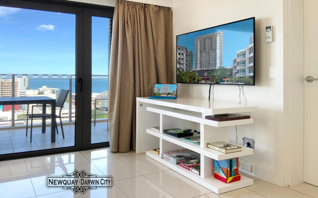 "NEWQUAY" Ideal Location & Views at PenthousePads