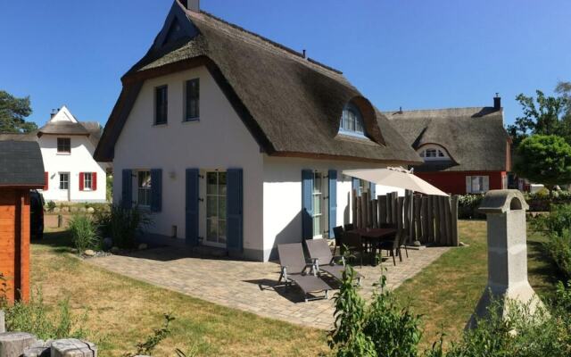 Thatched Roof Holiday Home Dunenblick