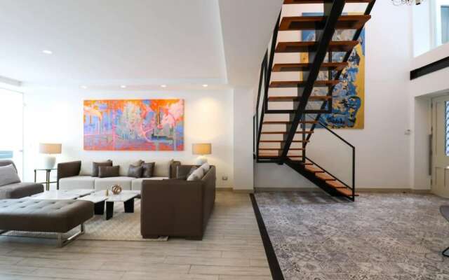w Stunning House in the Heart of Barranco