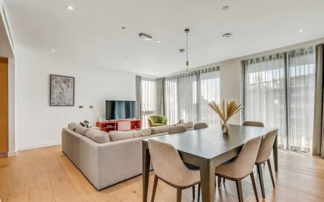 Elegant 3-bedroom Condo