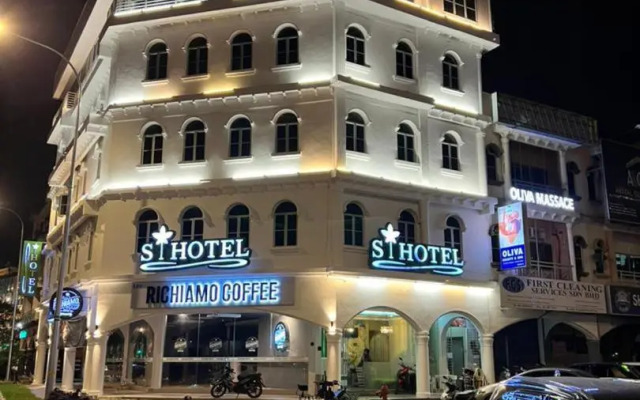 S Hotel