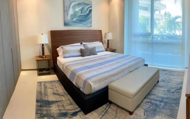 Luxurious First-Floor Apartment in Isla Residences